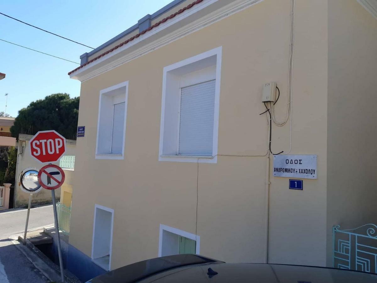 Odysseus Apartment Vrontados Exterior photo